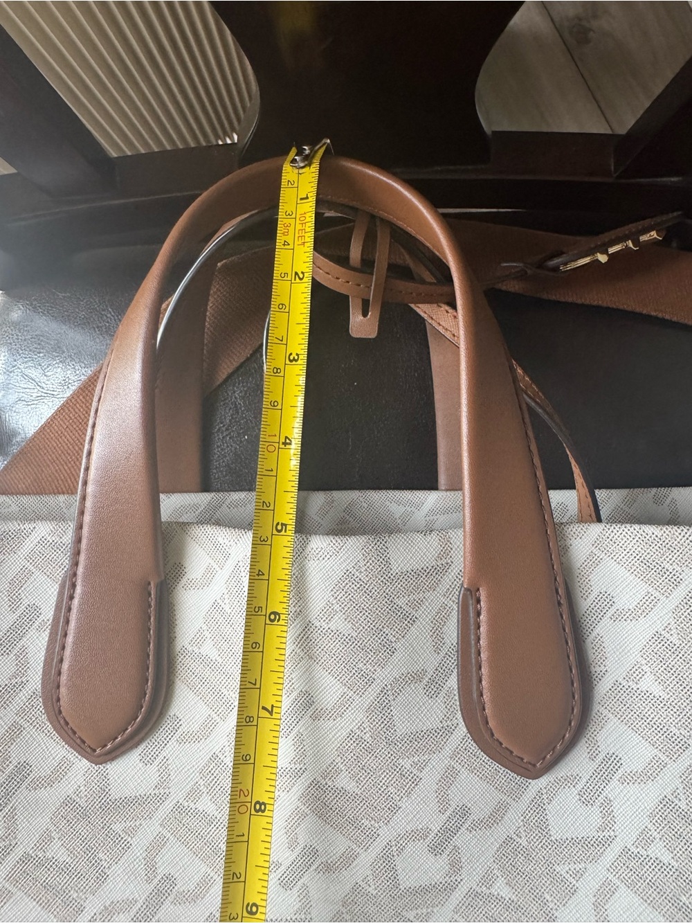Michael Kors Gigi Large Tote Bag Beige and Brown caryall with Adjustable Strap - Picture 11 of 16